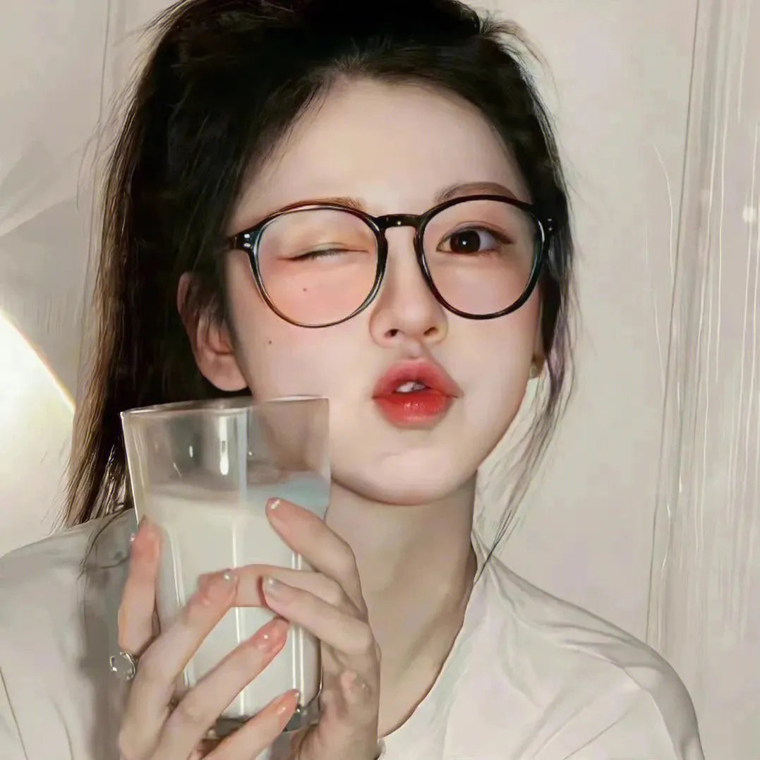 9顶假发的女孩